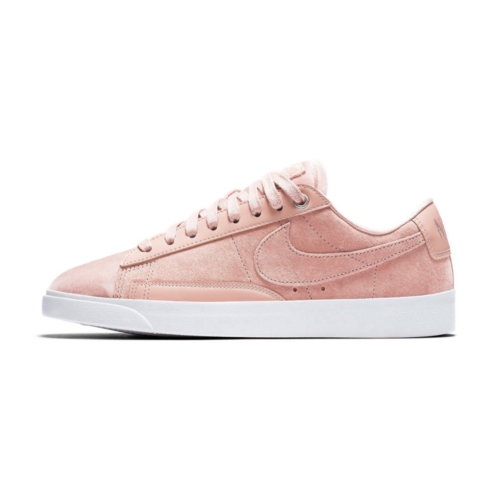NIKE BLAZER LOW LX VELVET